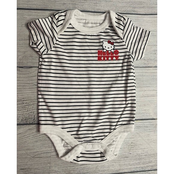 Four Hello Kitty Baby Girl Onesies Bodysuits, Size 0-6 months - Picture 2 of 11